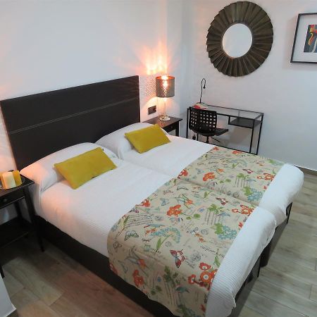 Living Sevilla Apartments Hercules Dış mekan fotoğraf